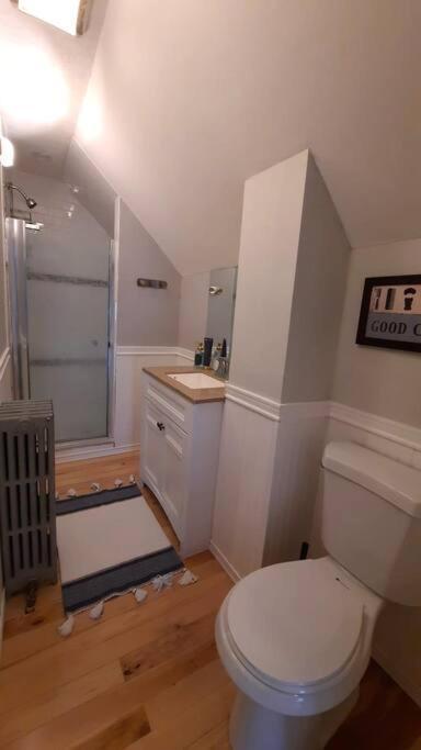 Guest Suite In Historical District Gloucester Exterior photo