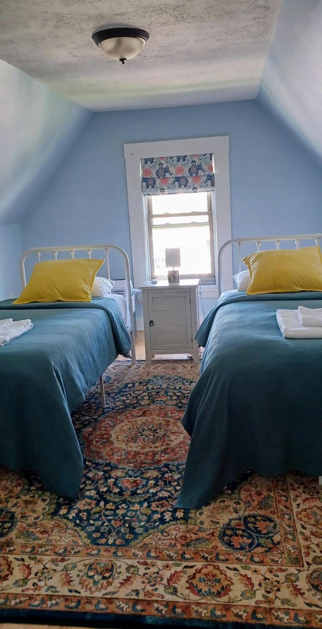 Guest Suite In Historical District Gloucester Exterior photo